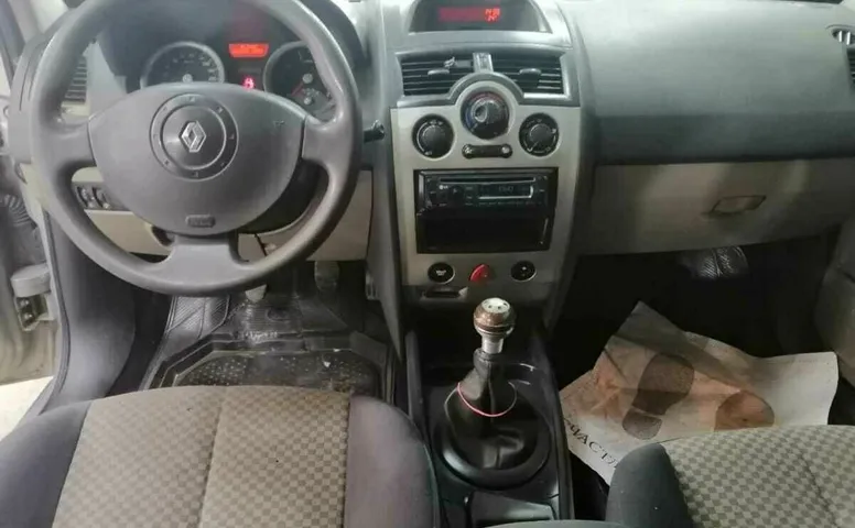 Renault MEGANE 1.6 MT (115 л.с.)