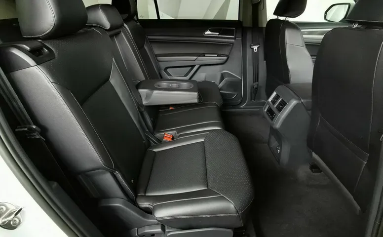 Volkswagen Teramont 2.0T AT 4Motion (220 л.с.) Status Белый