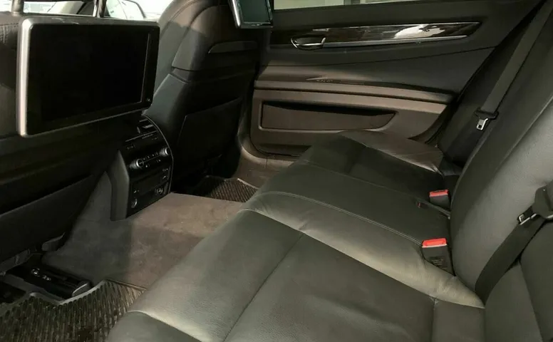 BMW 7ER 740Li xDrive 3.0 AT (320 л.с.) 4WD