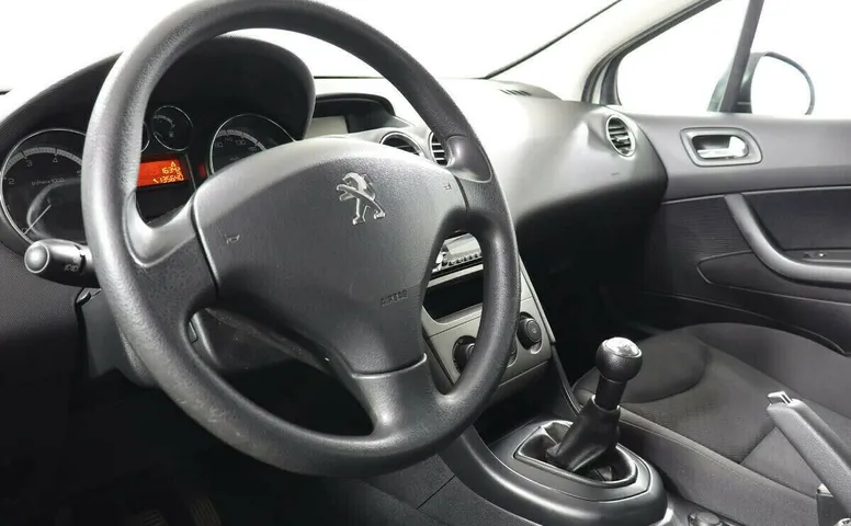Peugeot 408 I