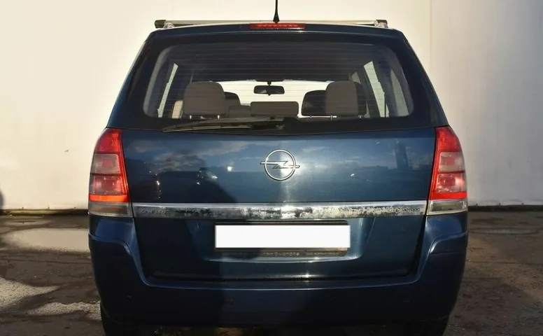 Opel Zafira B Рестайлинг