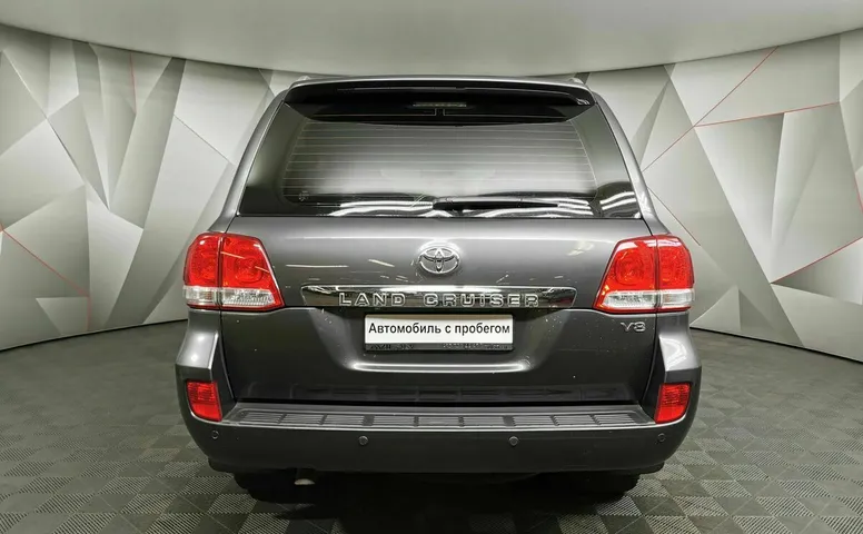 Toyota Land Cruiser 4.7 4WD AT (288 л.с.) Люкс Серый