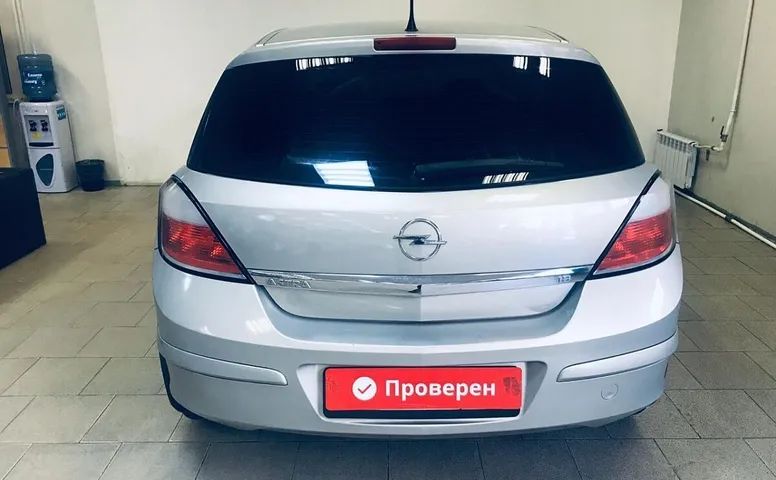 Opel Astra H