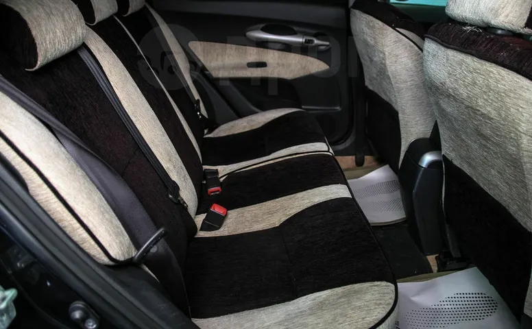 Toyota Auris, 1 поколение