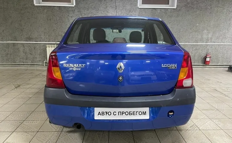 Renault LOGAN 1.4 MT (75 л.с.)