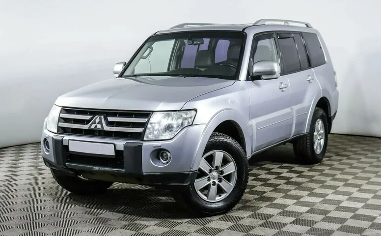 Mitsubishi Pajero IV