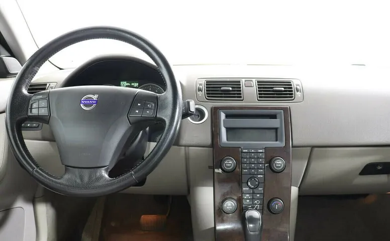 Volvo S40 II