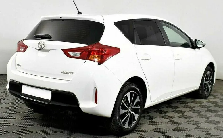 Toyota Auris 1.6 Вариатор