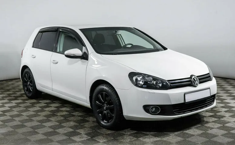 Volkswagen Golf VI