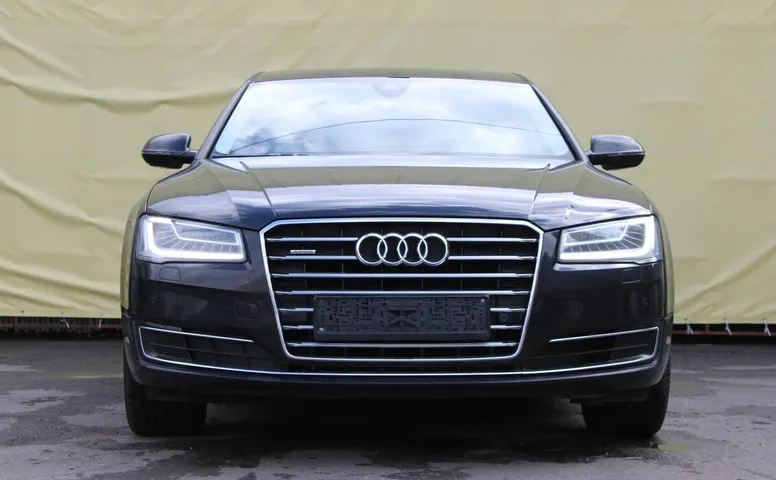 Audi A8 3.0 AT (310 л.с.) 4WD