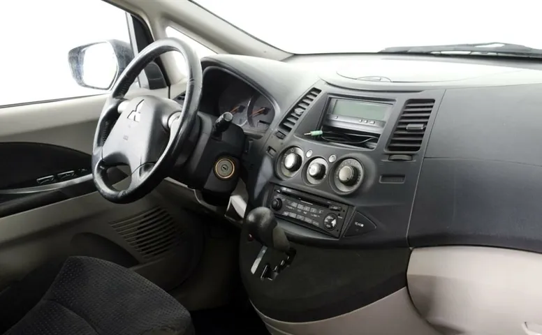 Mitsubishi Grandis