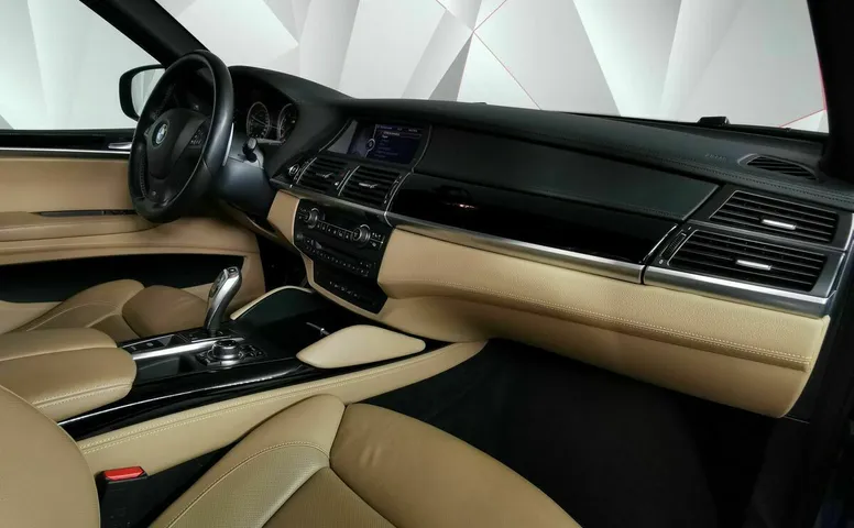 BMW X5 M 4.4 AT (555 л.с.) Синий