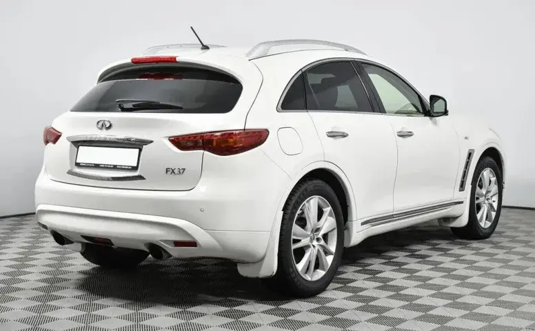 Infiniti FX