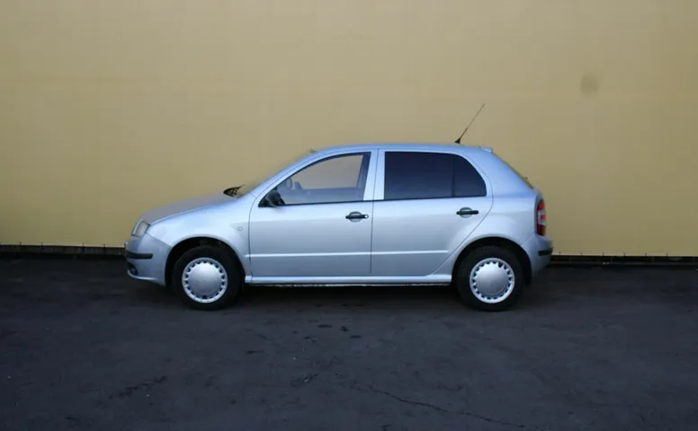 Skoda FABIA 1.2 MT (64 л.с.)