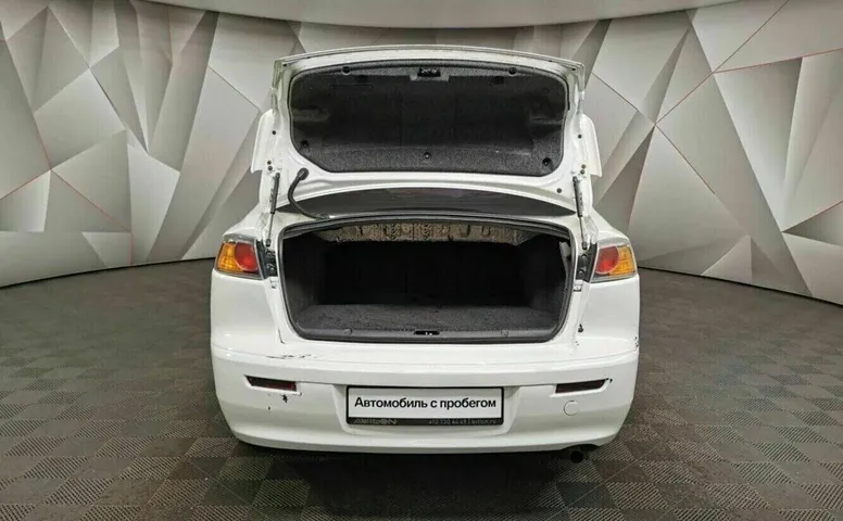Mitsubishi lancer