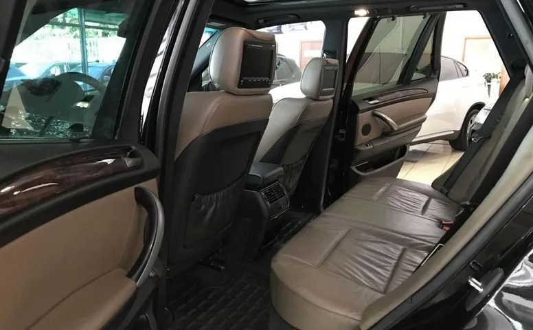 BMW X5 I (E53) Рестайлинг 4.4i
