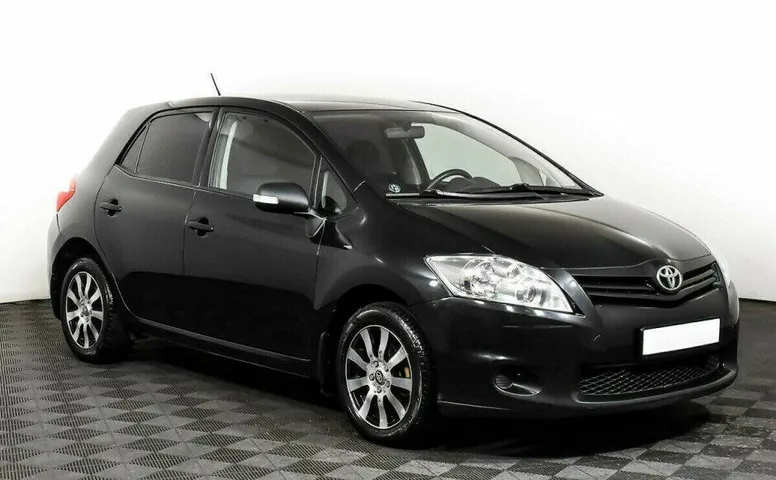Toyota Auris 1.6 Автомат