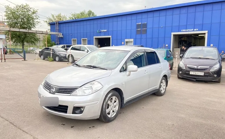 Nissan Tiida