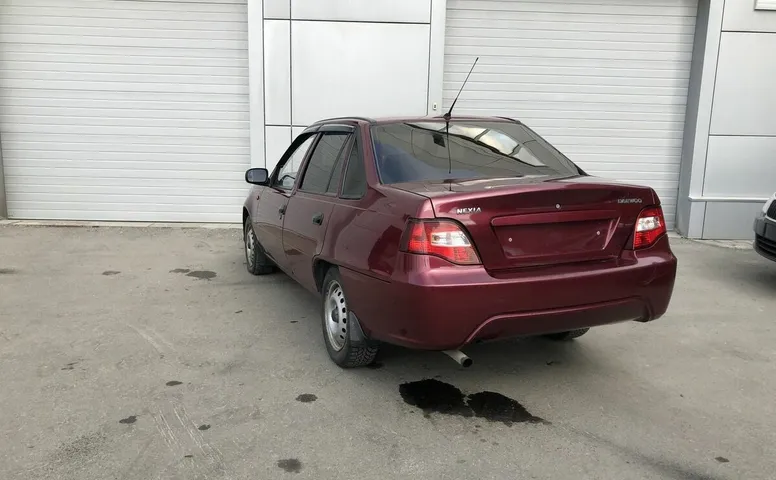 Daewoo NEXIA 1.5 MT (80 л.с.)