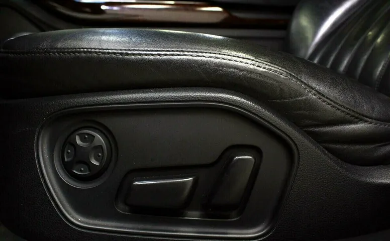 Audi A8 III (D4)