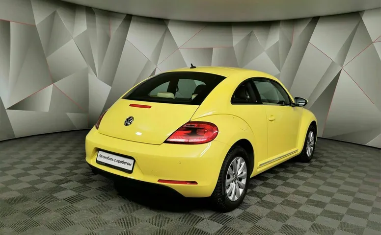 Volkswagen Beetle 1.2 TSI BlueMotion DSG (105 л.с.) Жёлтый