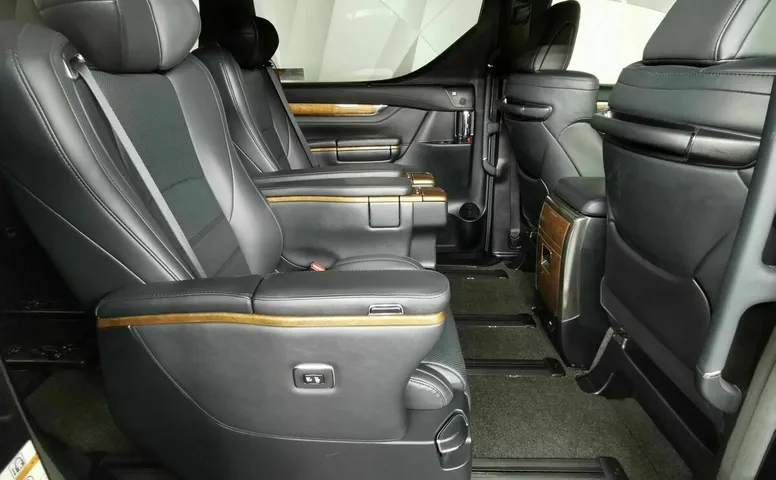 Toyota Alphard 3.5 AT (275 л.с.) Черный