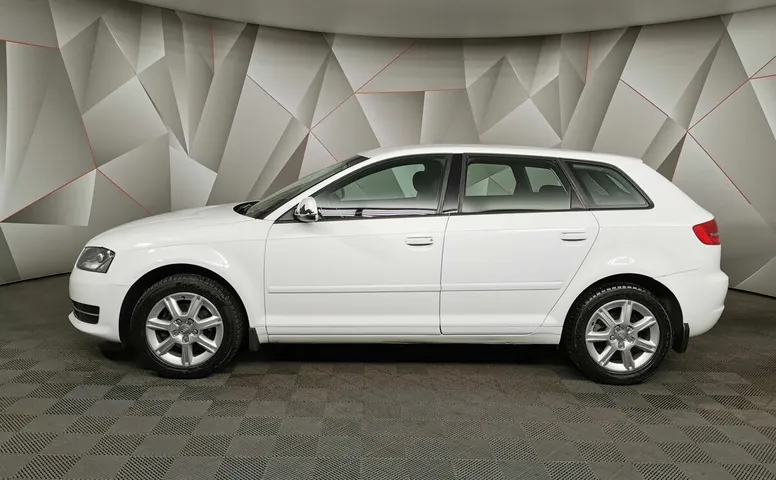 Audi A3 1.2 TFSI S-tronic (105 л.с.) Белый