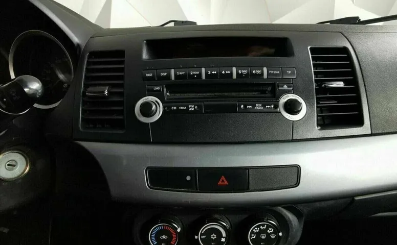 Mitsubishi lancer