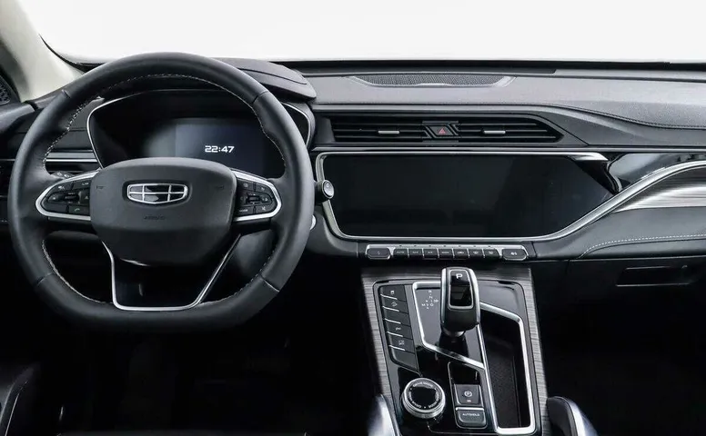 Geely atlas pro робот 2021 с пробегом 9 000 км