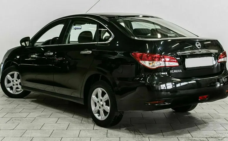 Nissan almera