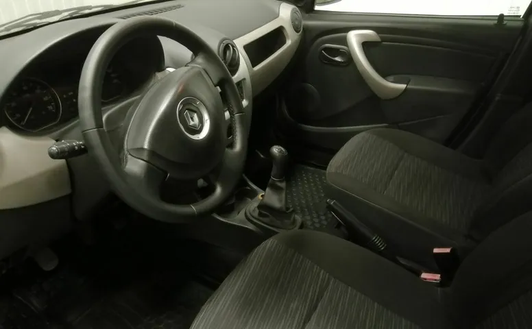 Renault LOGAN 1.4 MT (75 л.с.)