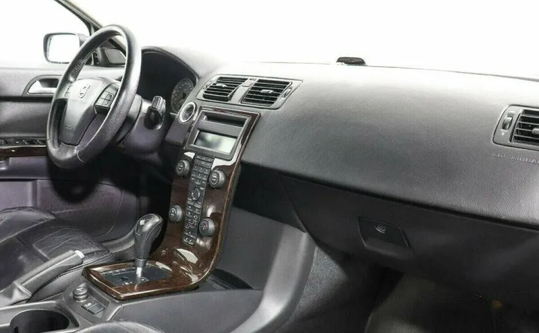 Volvo S40 2.4 Автомат
