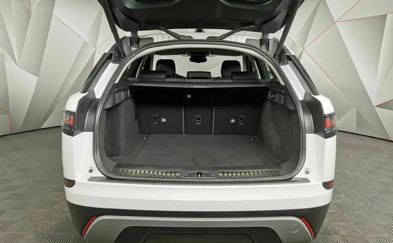 Land Rover Range Rover Velar 2.0 T AT (250 л.с.) Белый