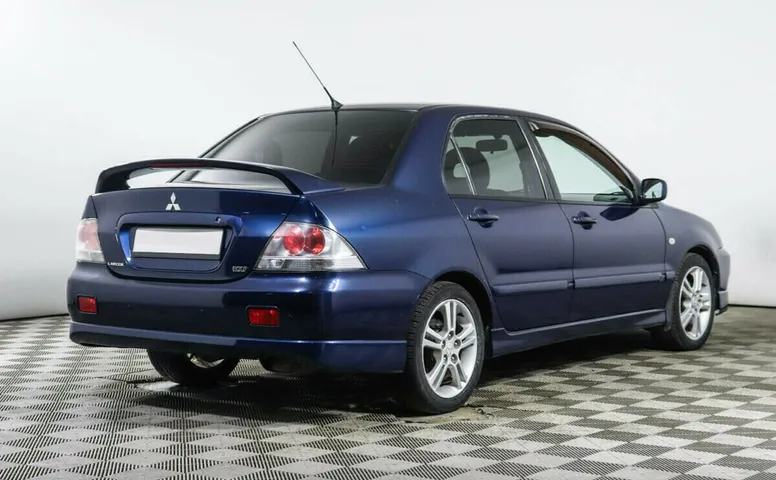 Mitsubishi lancer