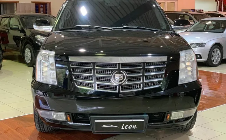 Cadillac Escalade III