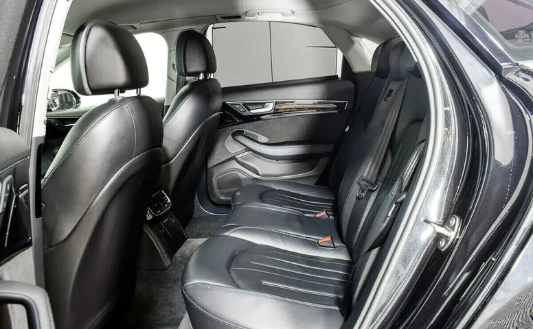 Audi A8 III (D4)