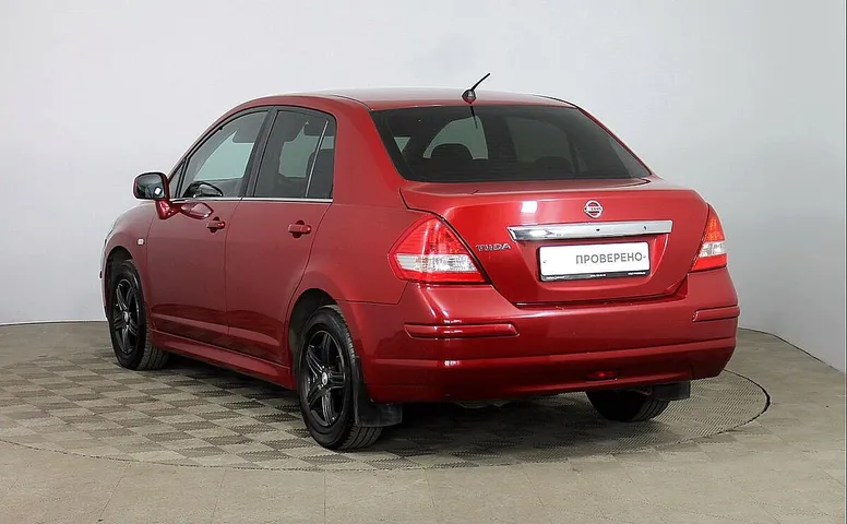 Nissan Tiida