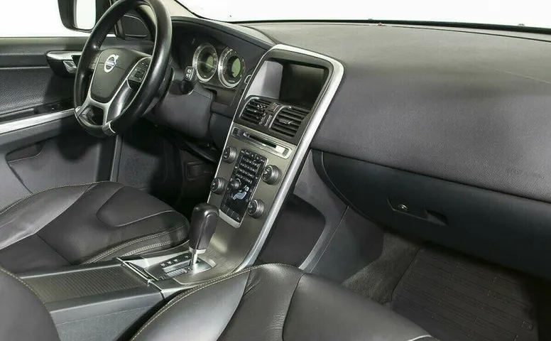 Volvo XC60 2.0 Робот