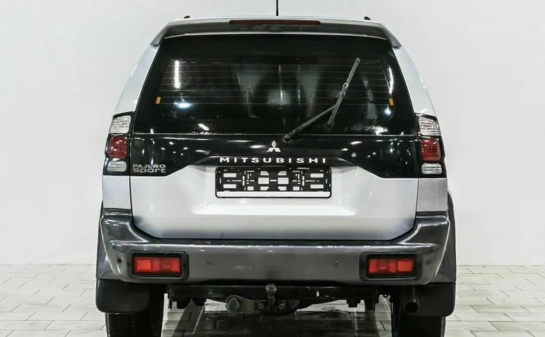 Mitsubishi pajero sport