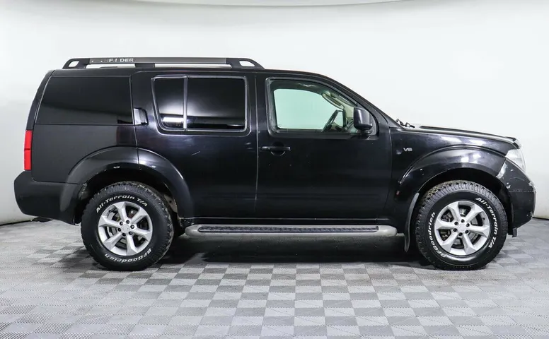 Nissan Pathfinder III