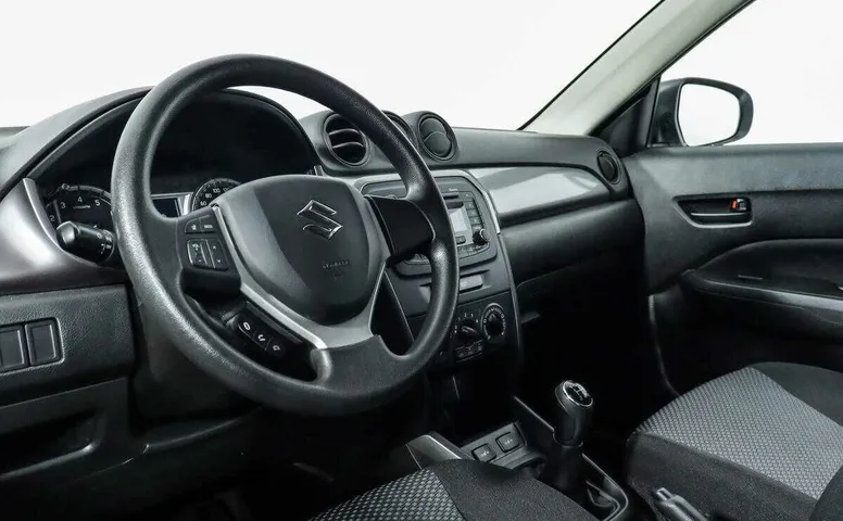 Suzuki vitara мкпп 2018 с пробегом 64 249 км