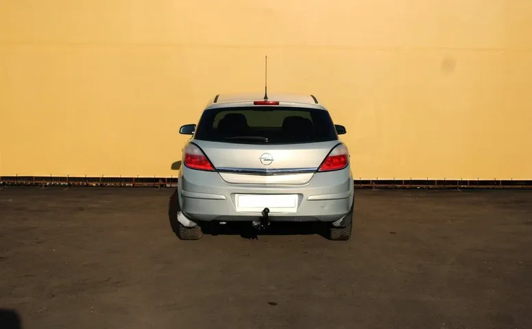 Opel ASTRA 1.8 MT (125 л.с.)