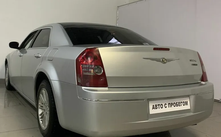 Chrysler 300C 2.7 AT (193 л.с.)