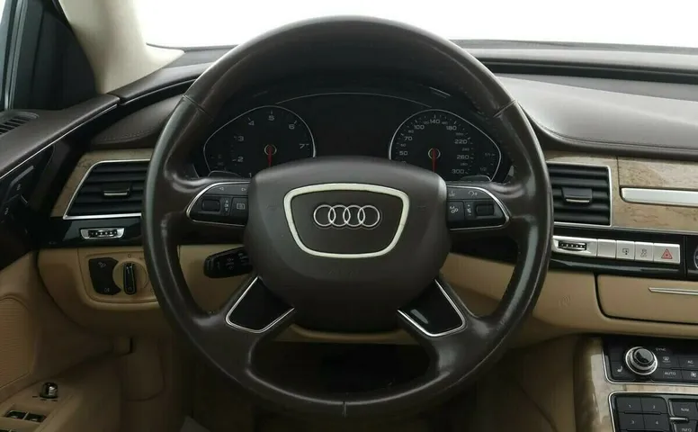 Audi A8 III (D4)