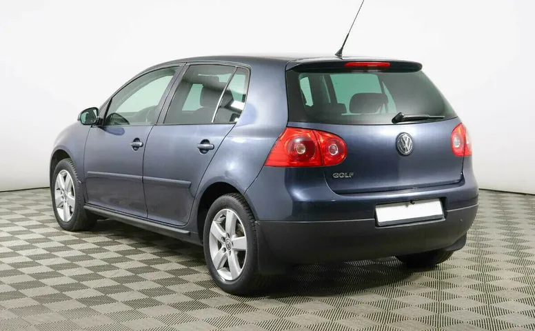Volkswagen Golf VI