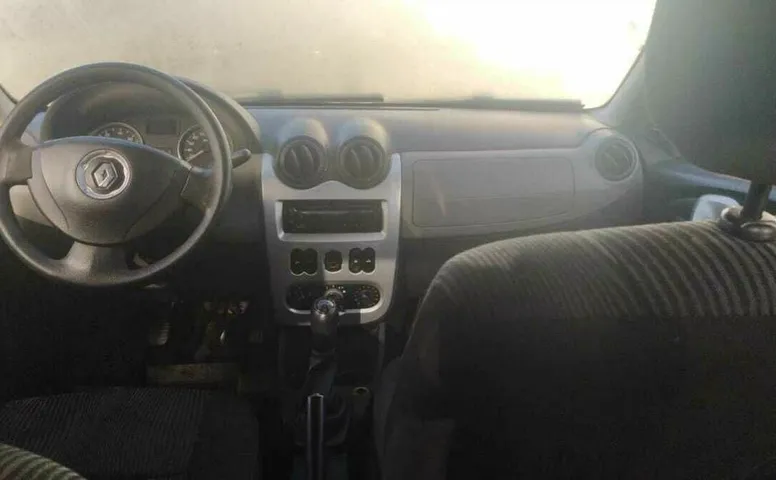 Renault LOGAN 1.6 MT (84 л.с.)