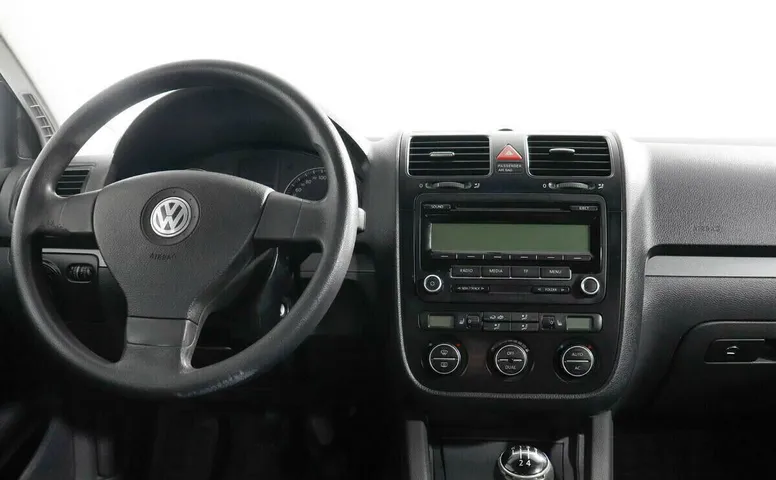 Volkswagen Jetta V