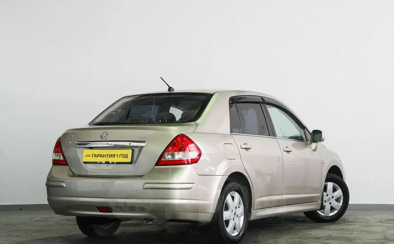 Nissan Tiida