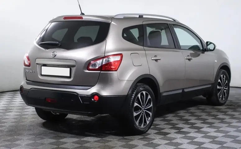 Nissan Qashqai+2