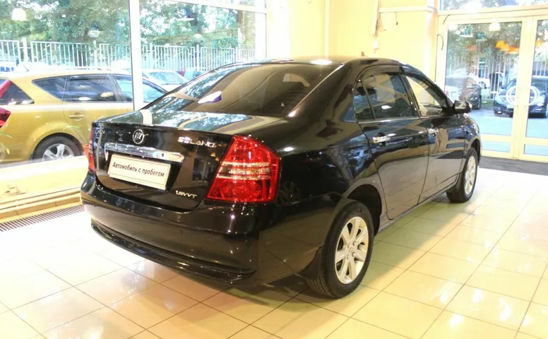 Lifan Solano I (620)